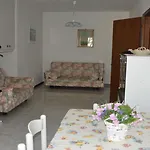 Quiet House Near קאורלה